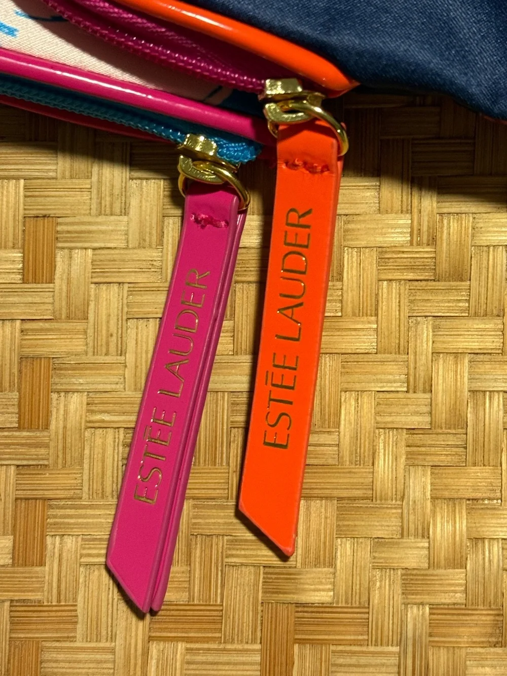 Estée Lauder make up bags
